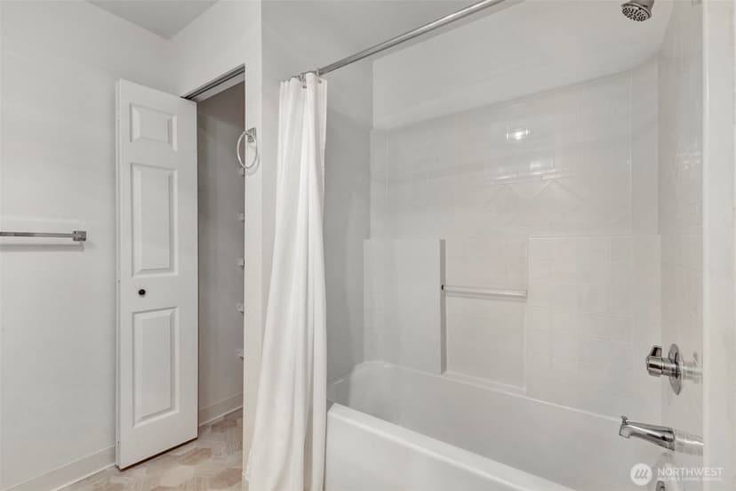 Property photo for 22104 41st Avenue S #101, Kent photo 15