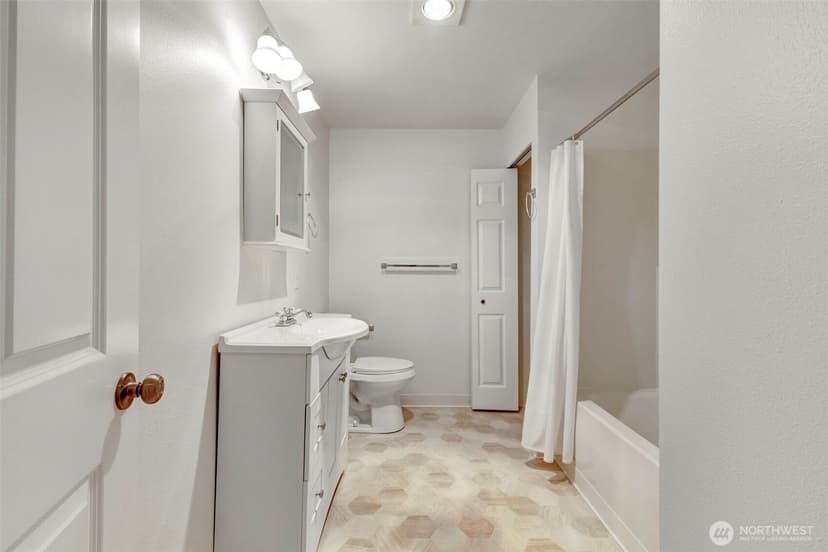 Property photo for 22104 41st Avenue S #101, Kent photo 14