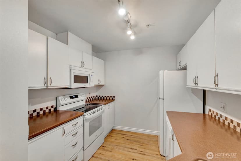 Property photo for 22104 41st Avenue S #101, Kent photo 9