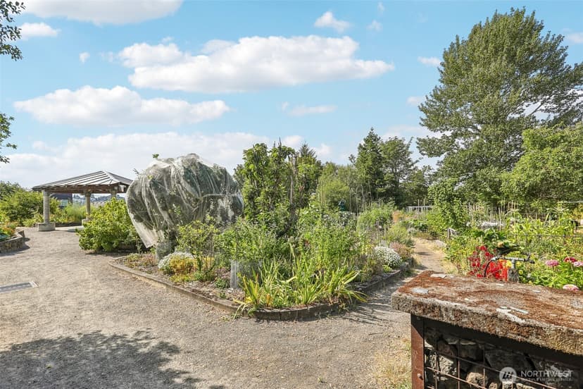 Property photo for 1807 30th Avenue S, Seattle photo 35