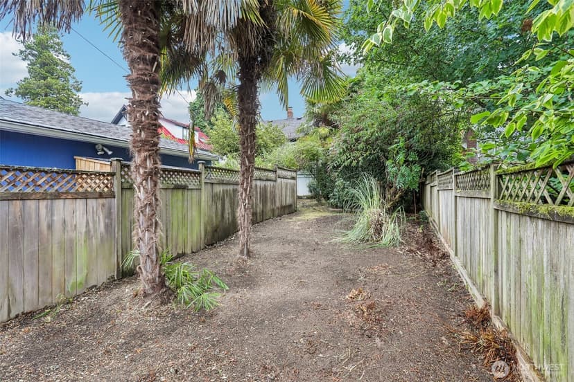 Property photo for 1807 30th Avenue S, Seattle photo 30