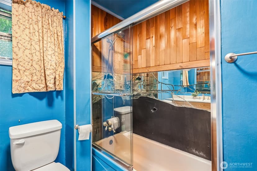 Property photo for 1807 30th Avenue S, Seattle photo 17