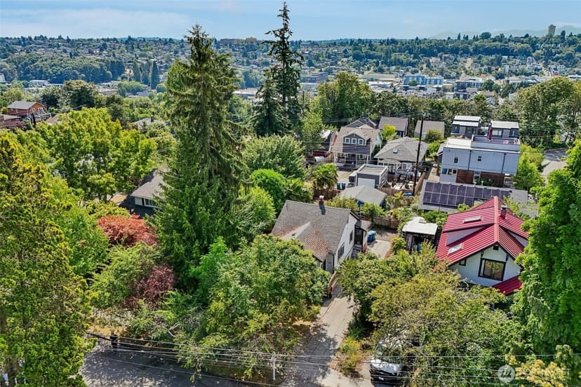 Property photo for 1807 30th Avenue S, Seattle photo 33
