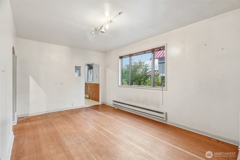 Property photo for 1807 30th Avenue S, Seattle photo 12