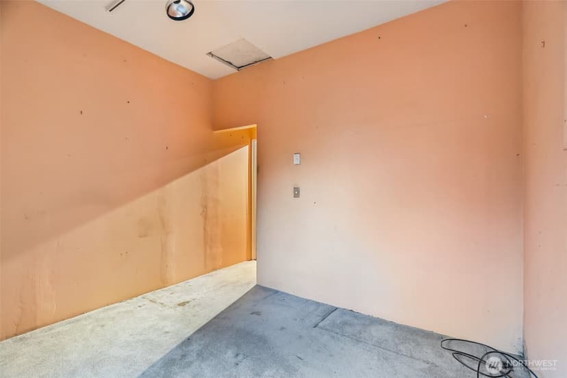 Property photo for 1807 30th Avenue S, Seattle photo 19