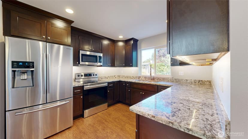 Property photo for 8836 E B Street, Tacoma photo 13