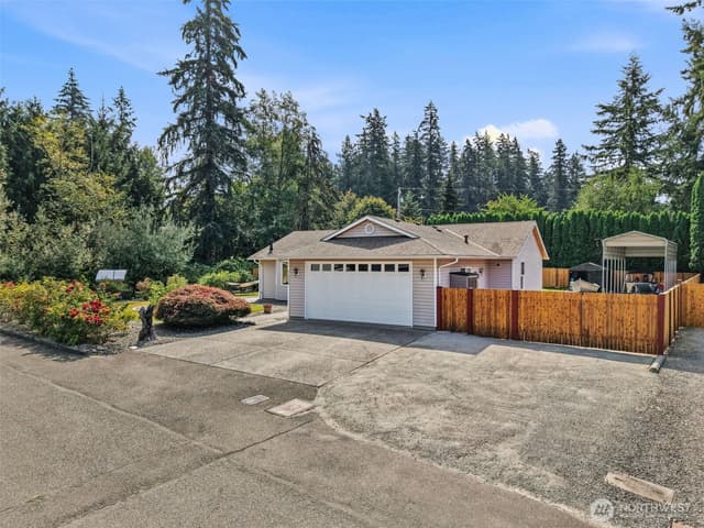 Property photo for 7506 52nd Place NE, Marysville photo 2