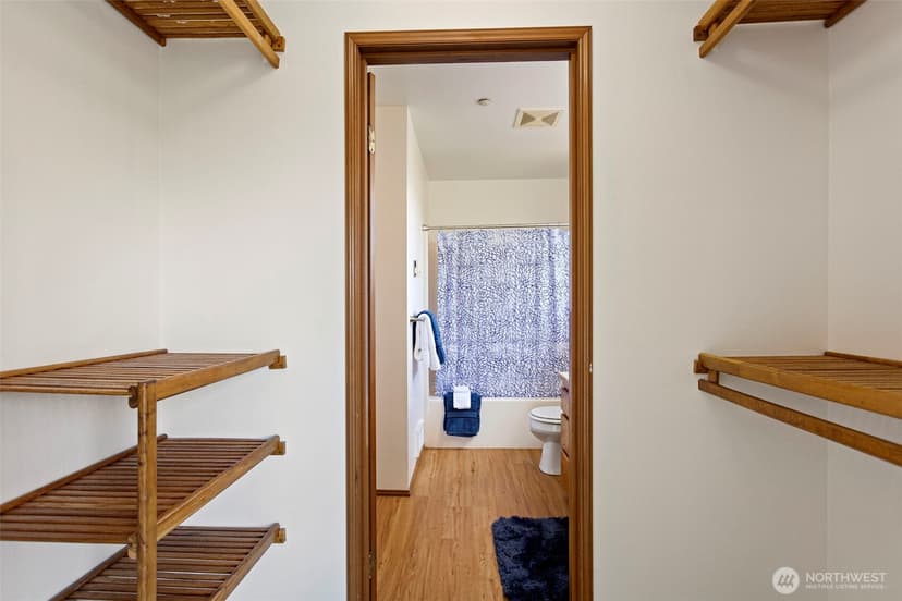 Property photo for 278 Lind Avenue NW, Renton photo 25