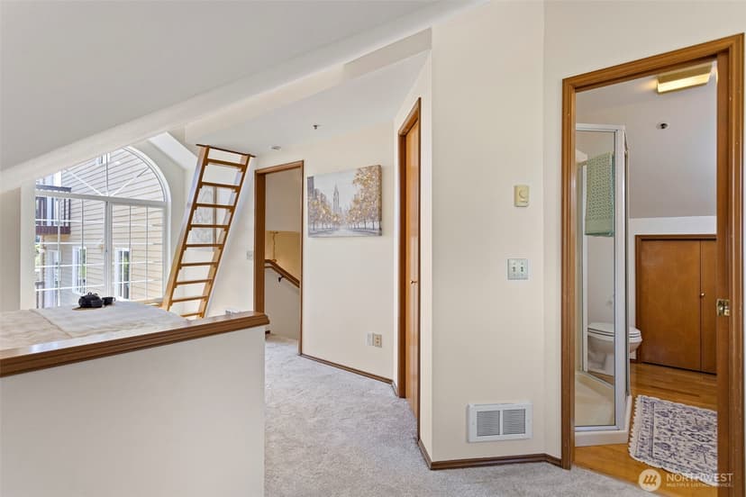 Property photo for 278 Lind Avenue NW, Renton photo 16