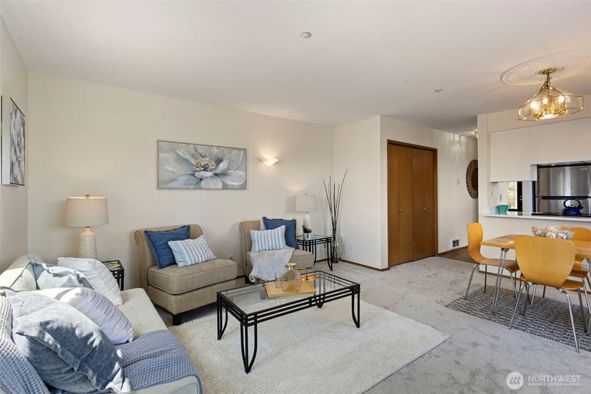 Property photo for 278 Lind Avenue NW, Renton photo 6