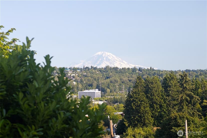 Property photo for 278 Lind Avenue NW, Renton photo 9