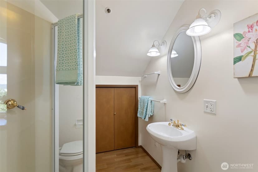 Property photo for 278 Lind Avenue NW, Renton photo 19