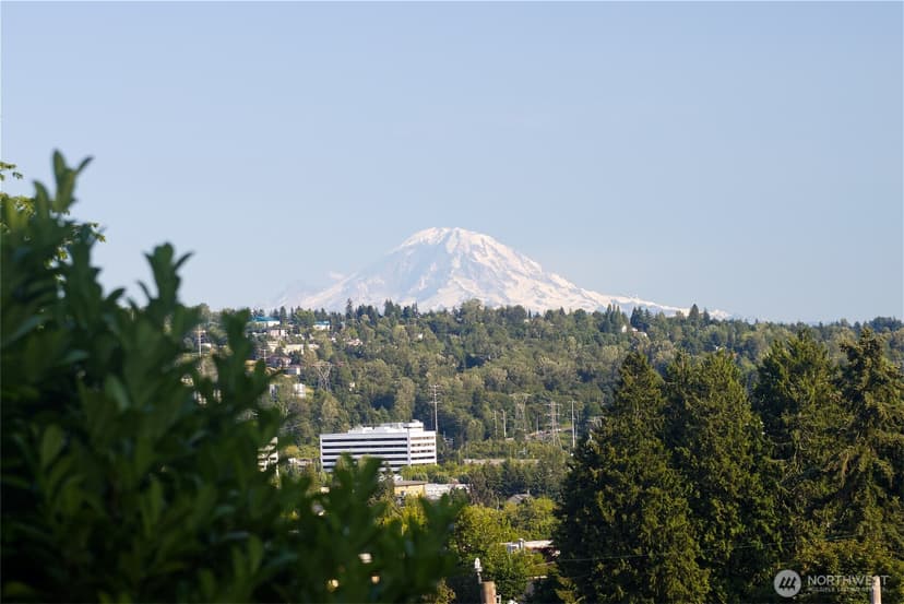 Property photo for 278 Lind Avenue NW, Renton photo 10