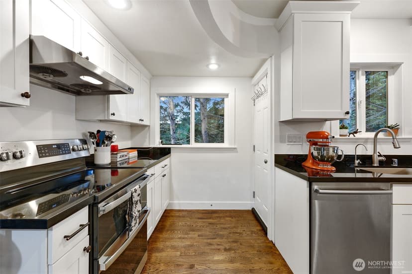Property photo for 347 29th Avenue, Seattle photo 9