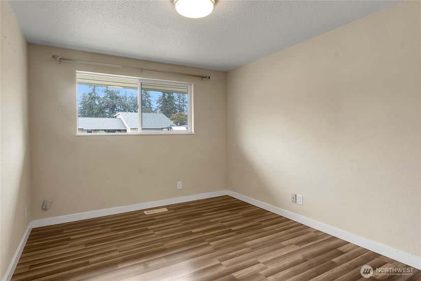 Property photo for 3302 20th Street SE, Auburn photo 12