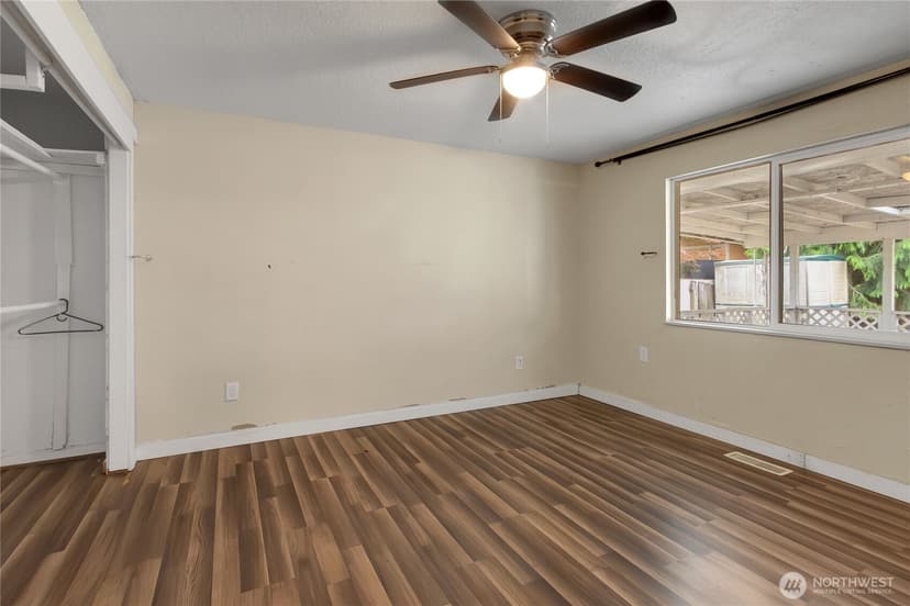 Property photo for 3302 20th Street SE, Auburn photo 13