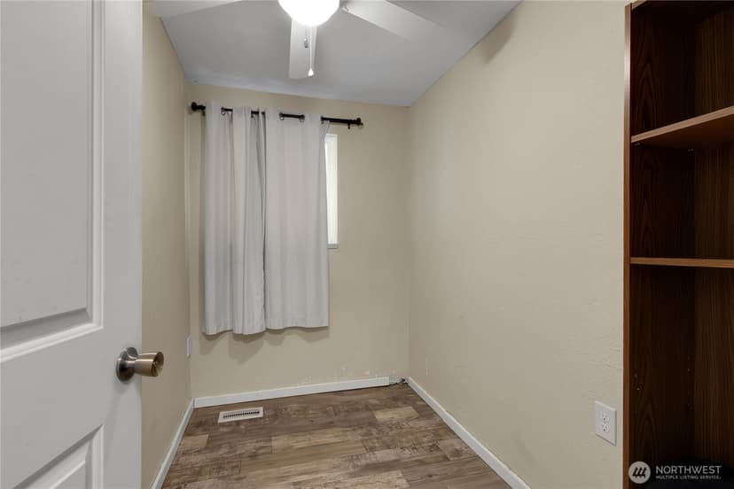 Property photo for 3302 20th Street SE, Auburn photo 15