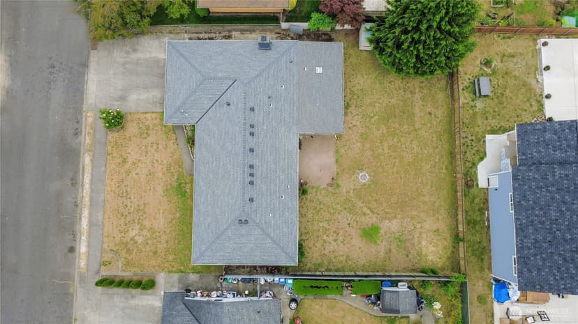 Property photo for 3302 20th Street SE, Auburn photo 27