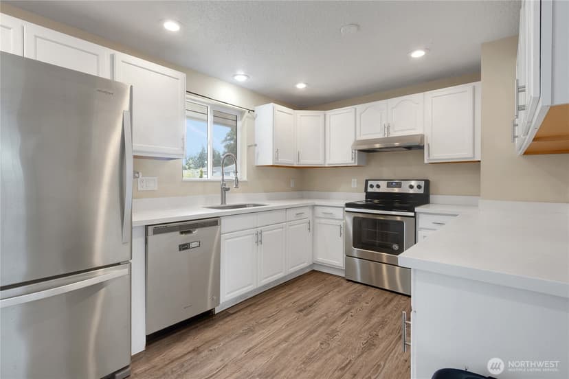Property photo for 3302 20th Street SE, Auburn photo 19