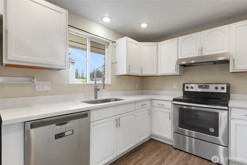 Property photo for 3302 20th Street SE, Auburn photo 17