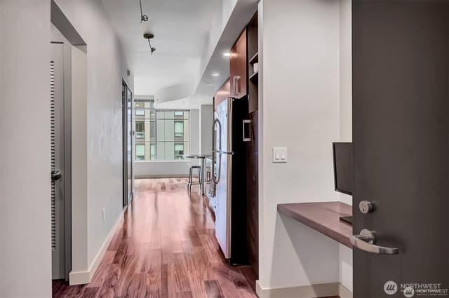 Property photo for 910 Lenora Street #S1004, Seattle photo 4
