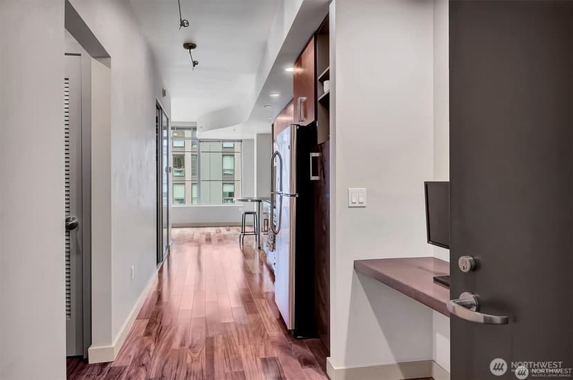 Property photo for 910 Lenora Street #S1004, Seattle photo 4