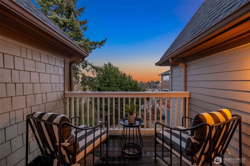 Property photo for 337 25th Avenue E, Seattle