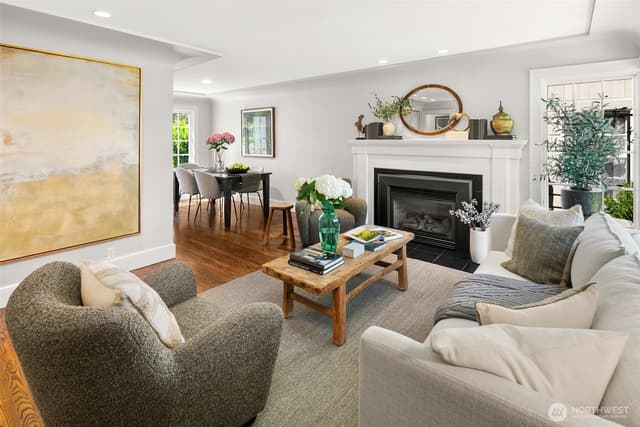 Property photo for 2057 McGilvra Boulevard E, Seattle photo 4