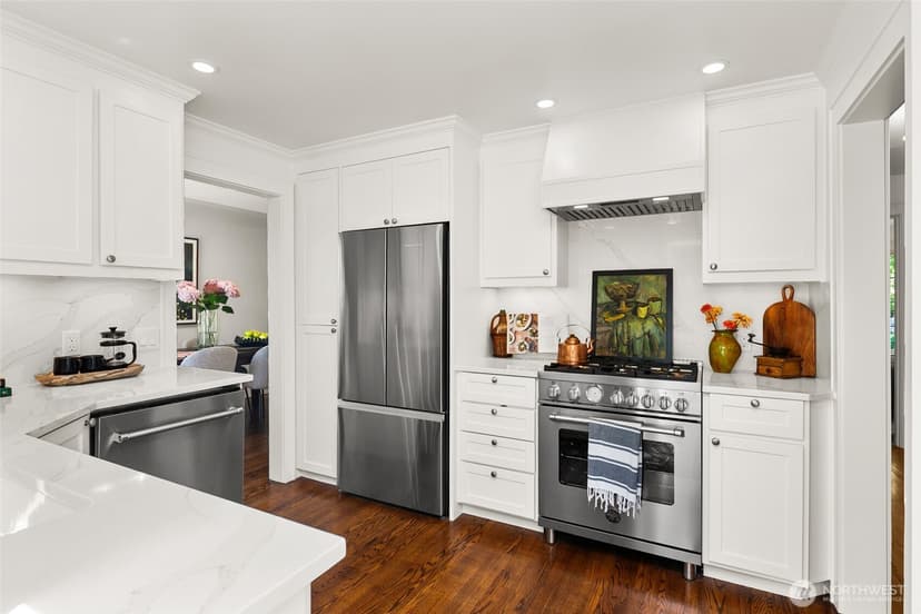 Property photo for 2057 McGilvra Boulevard E, Seattle photo 8