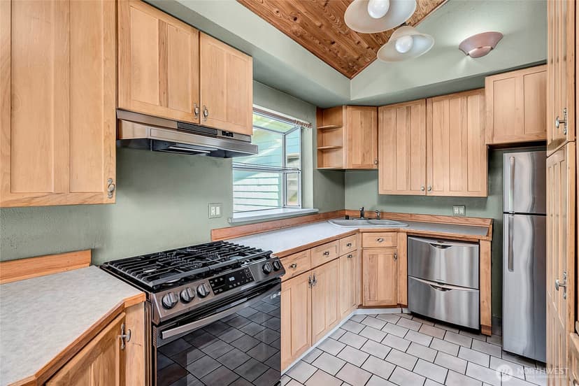 Property photo for 809 Celery Avenue, Algona photo 6