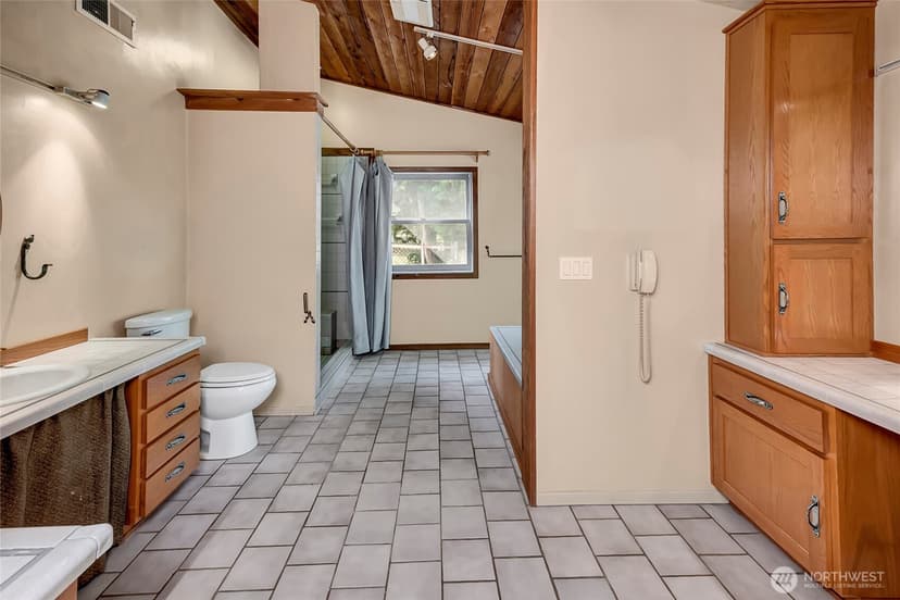 Property photo for 809 Celery Avenue, Algona photo 11