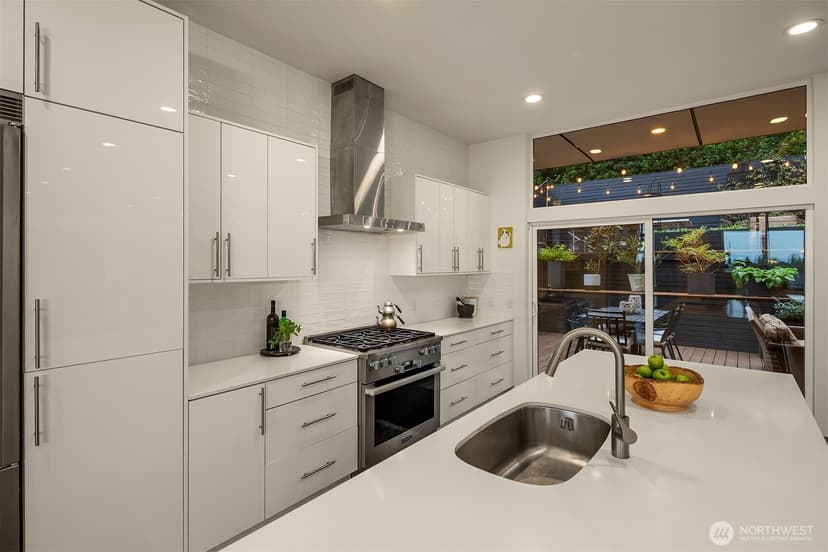 Property photo for 431 26th Avenue E, Seattle photo 13