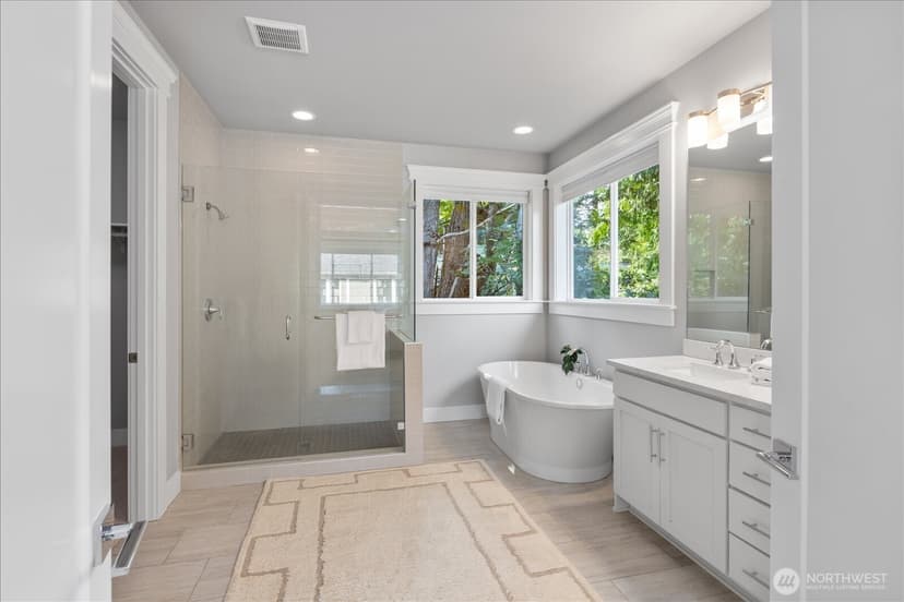 Property photo for 18829 33rd Avenue NE, Lake Forest Park photo 21