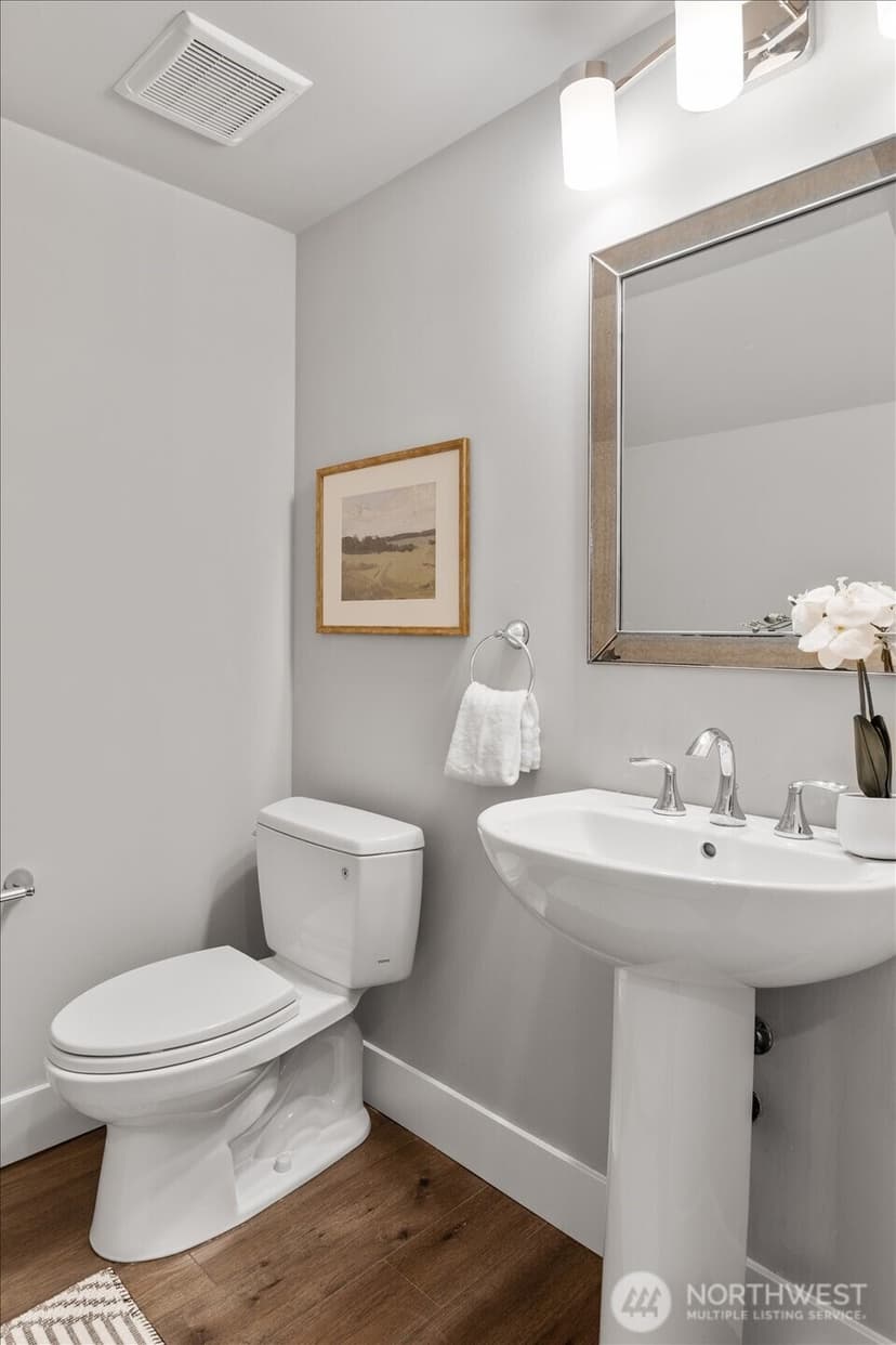 Property photo for 18829 33rd Avenue NE, Lake Forest Park photo 18