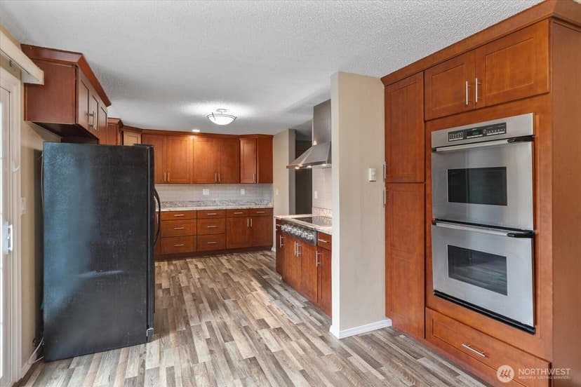 Property photo for 763 SW 301st Place, Federal Way photo 9