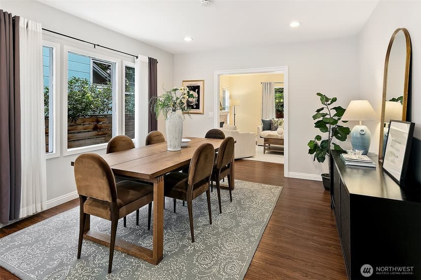 Property photo for 954 19th Avenue E, Seattle photo 6