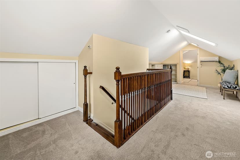 Property photo for 954 19th Avenue E, Seattle photo 17