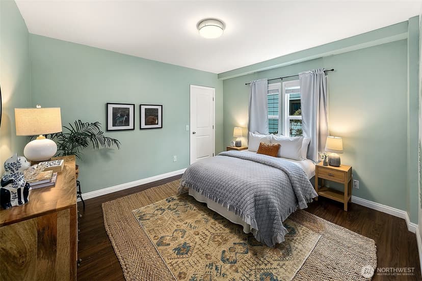 Property photo for 954 19th Avenue E, Seattle photo 12