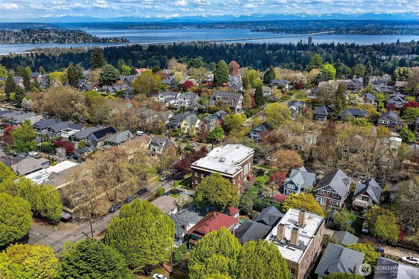 Property photo for 954 19th Avenue E, Seattle photo 33