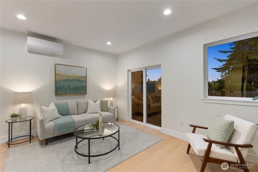 Property photo for 811 NE 125th Street #B, Seattle photo 13