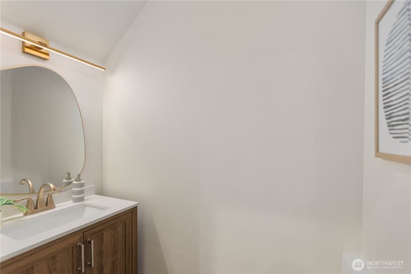 Property photo for 811 NE 125th Street #B, Seattle photo 16