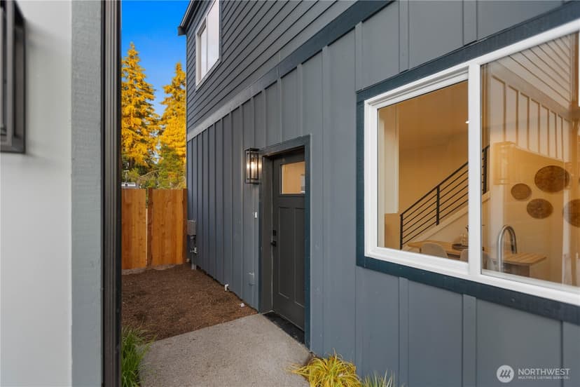 Property photo for 811 NE 125th Street #B, Seattle photo 38