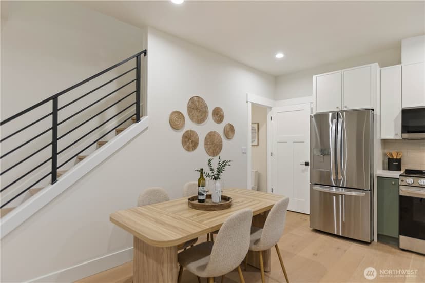 Property photo for 811 NE 125th Street #B, Seattle photo 10