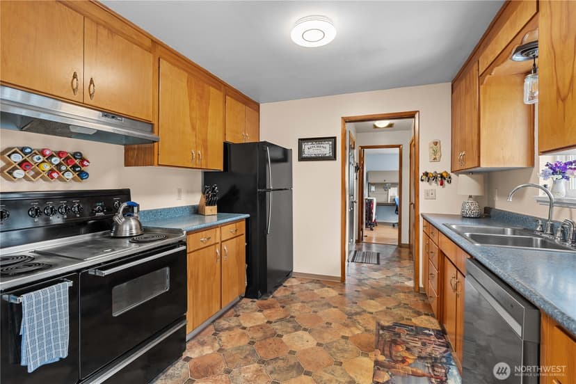Property photo for 8715 18th Avenue E, Tacoma photo 6