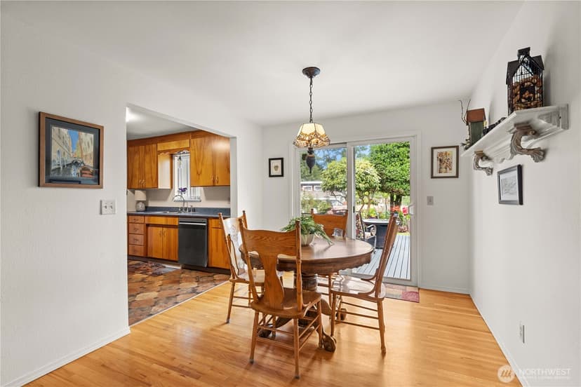 Property photo for 8715 18th Avenue E, Tacoma photo 5