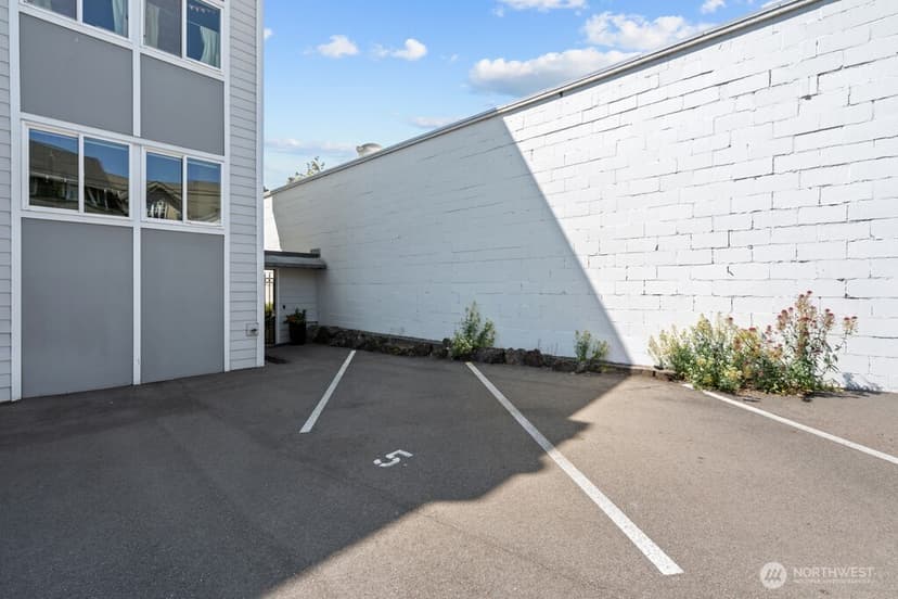 Property photo for 5912 California Avenue SW #201, Seattle photo 29