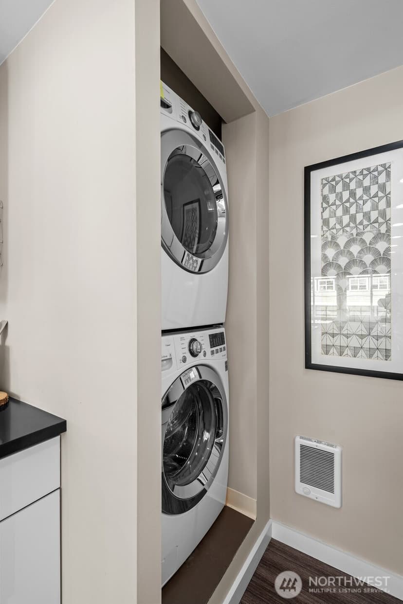 Property photo for 5912 California Avenue SW #201, Seattle photo 28