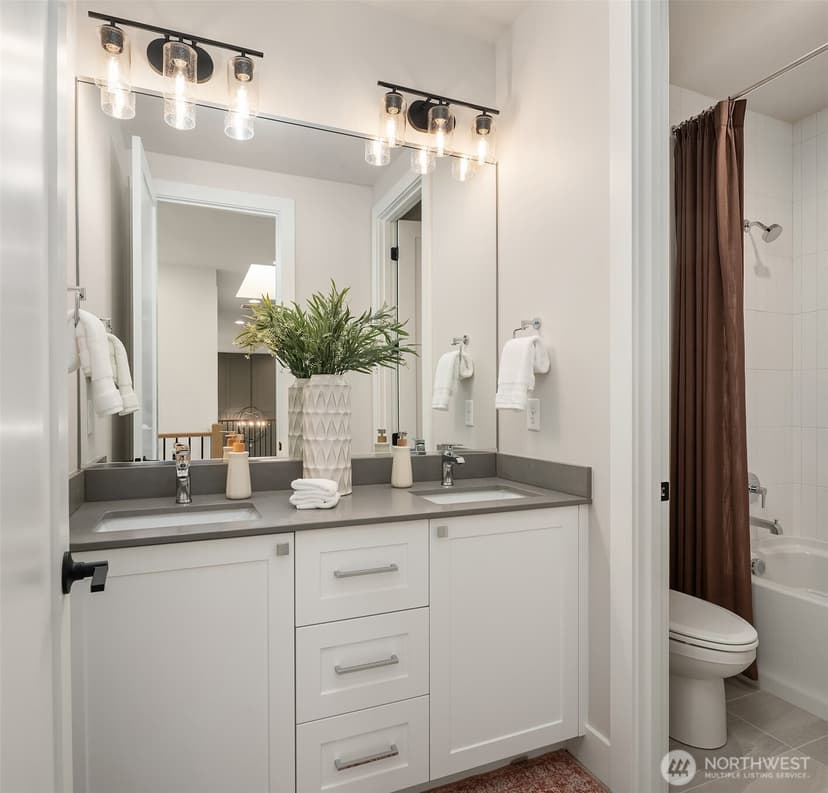 Property photo for 2328 167th Avenue NE, Bellevue photo 32