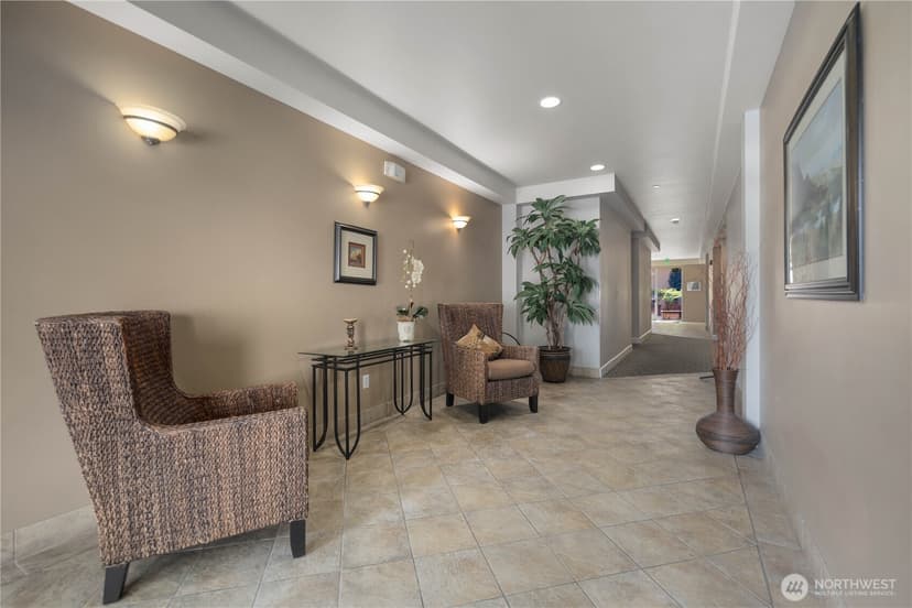 Property photo for 7549 SE 29th Street #103, Mercer Island photo 4