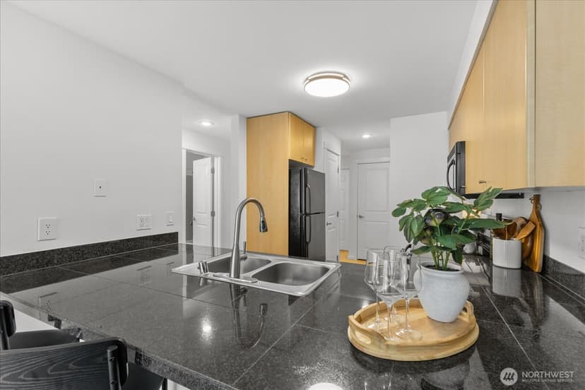 Property photo for 11211 NE 128th Street #K-202, Kirkland photo 6